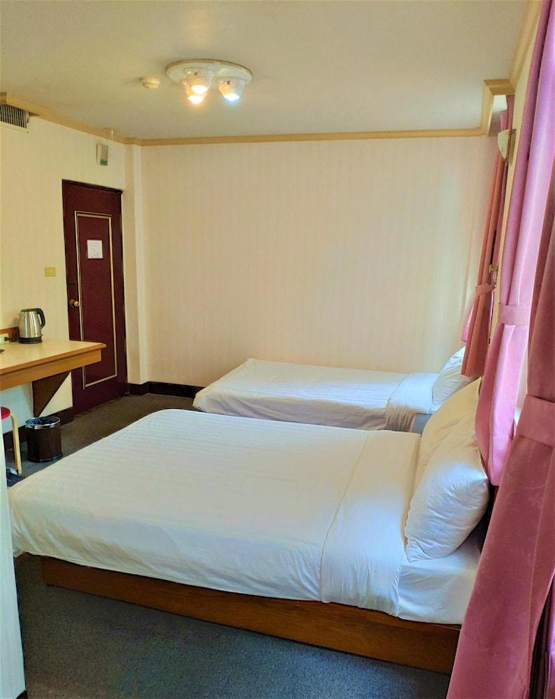 Rich Zone Hotel 4/30
