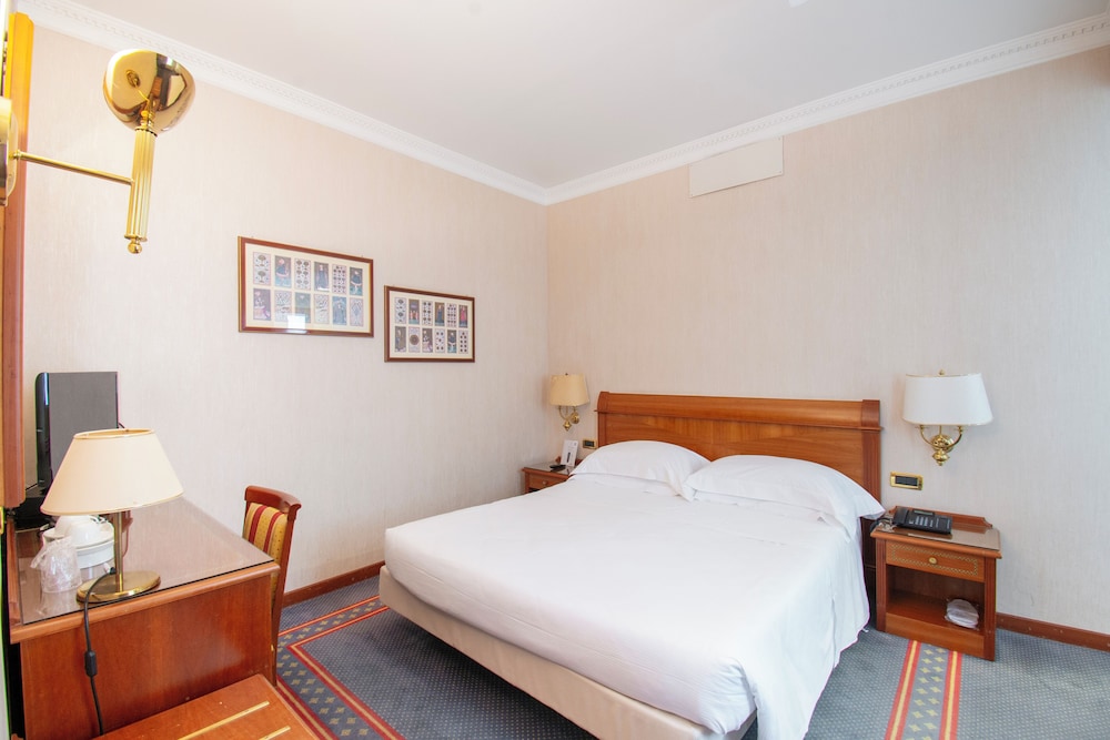 STANDARD, DOUBLE BED