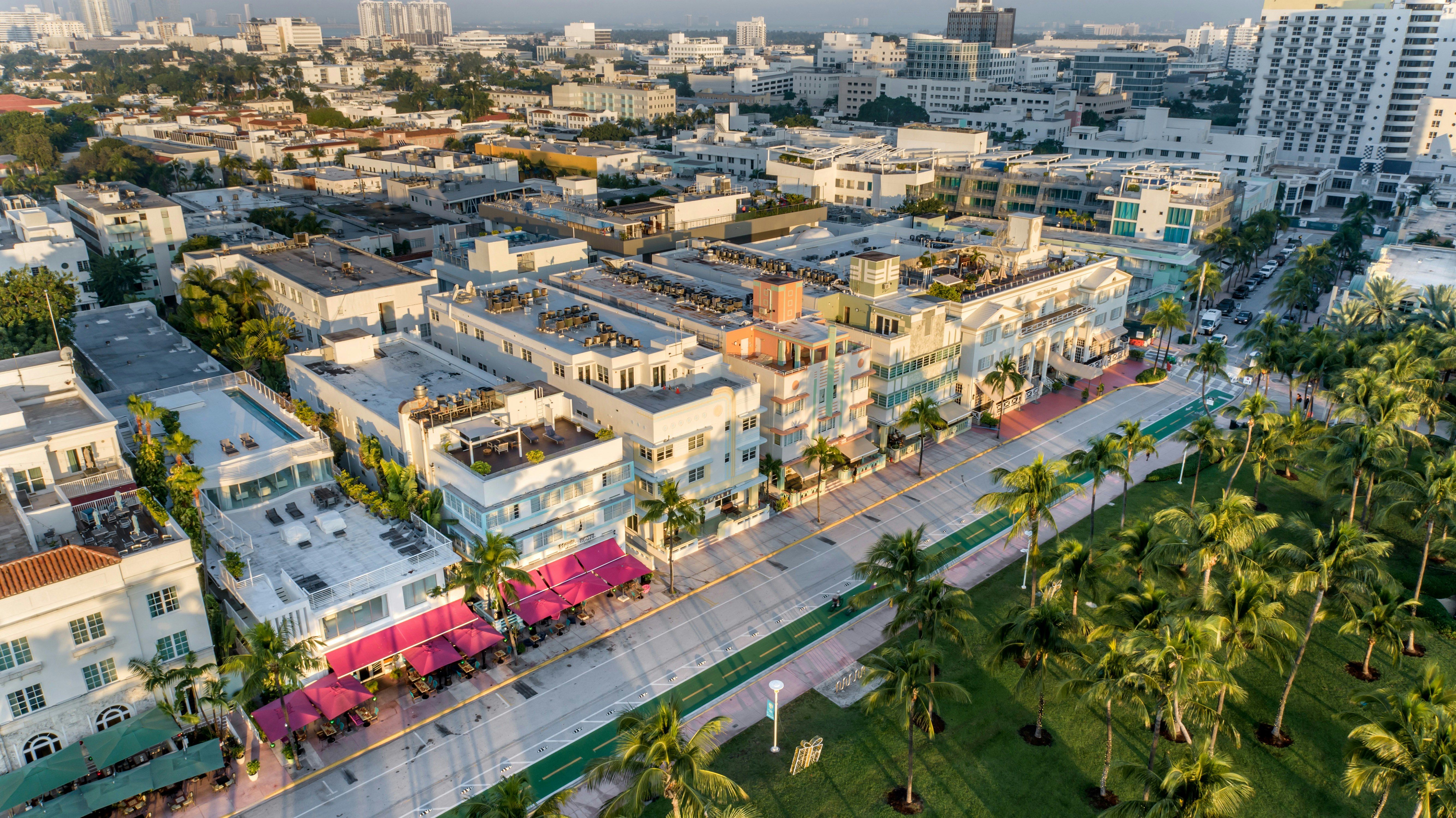 Hilton Vacation Club Crescent on South Beach Miami 31/35