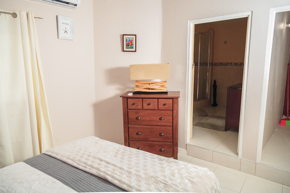 Skyview Manor Guest Apartments 16/50