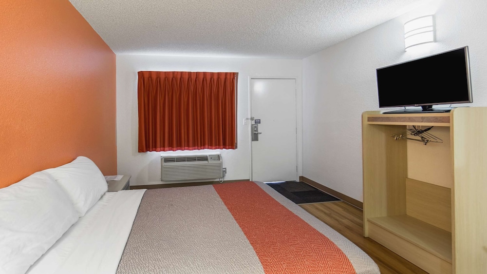 Motel6 Medford, OR - North 29/52