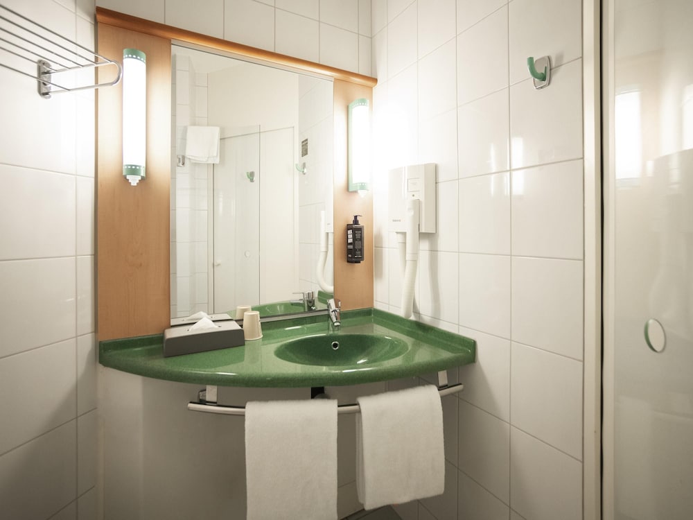 IBIS FRIBOURG 24/50
