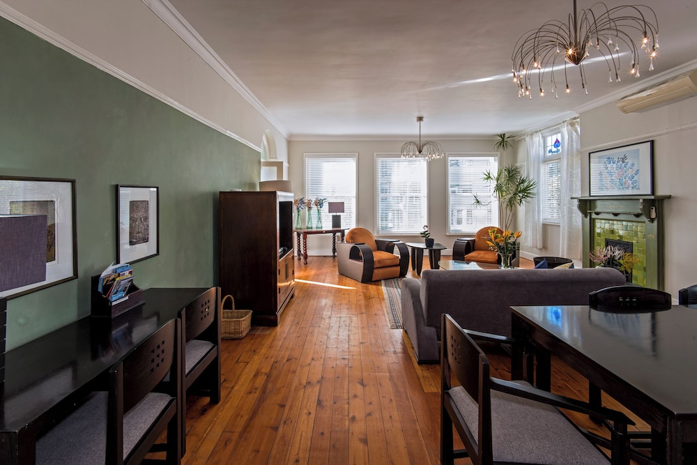 Barry Hall Apartments 34/50