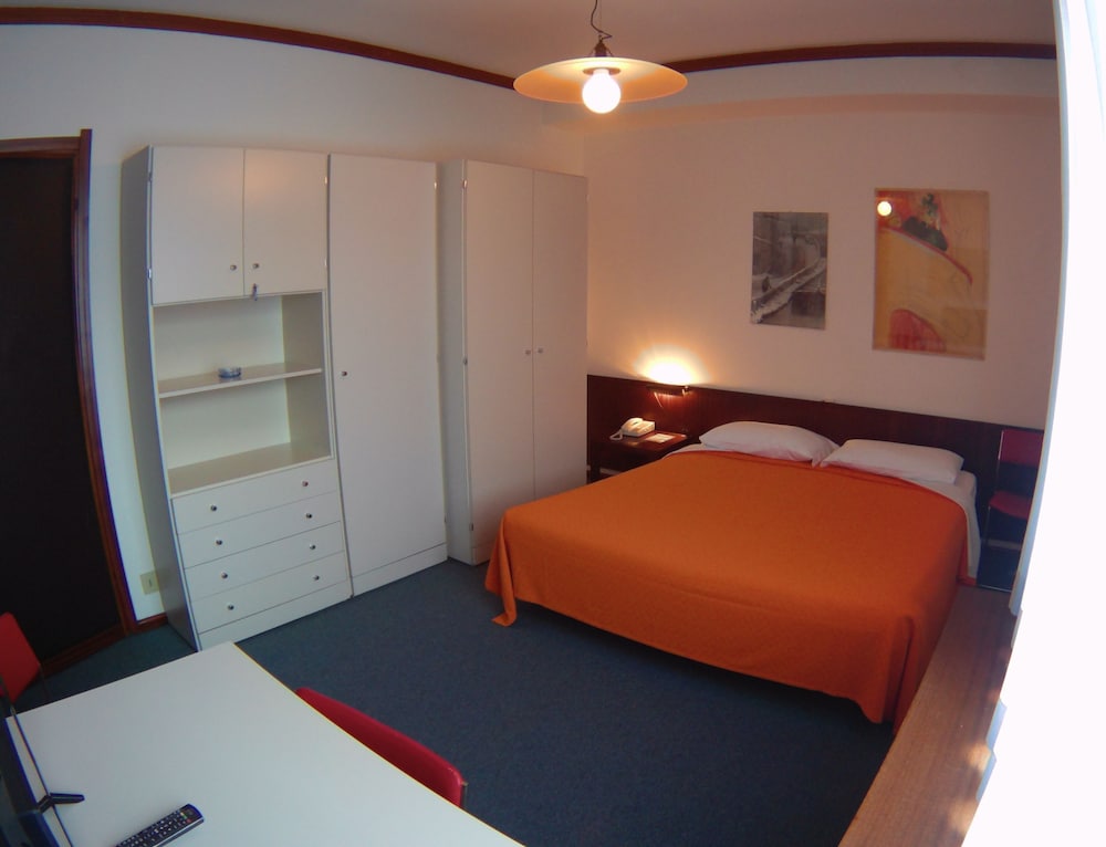 Albergo Residence Italia 18/57