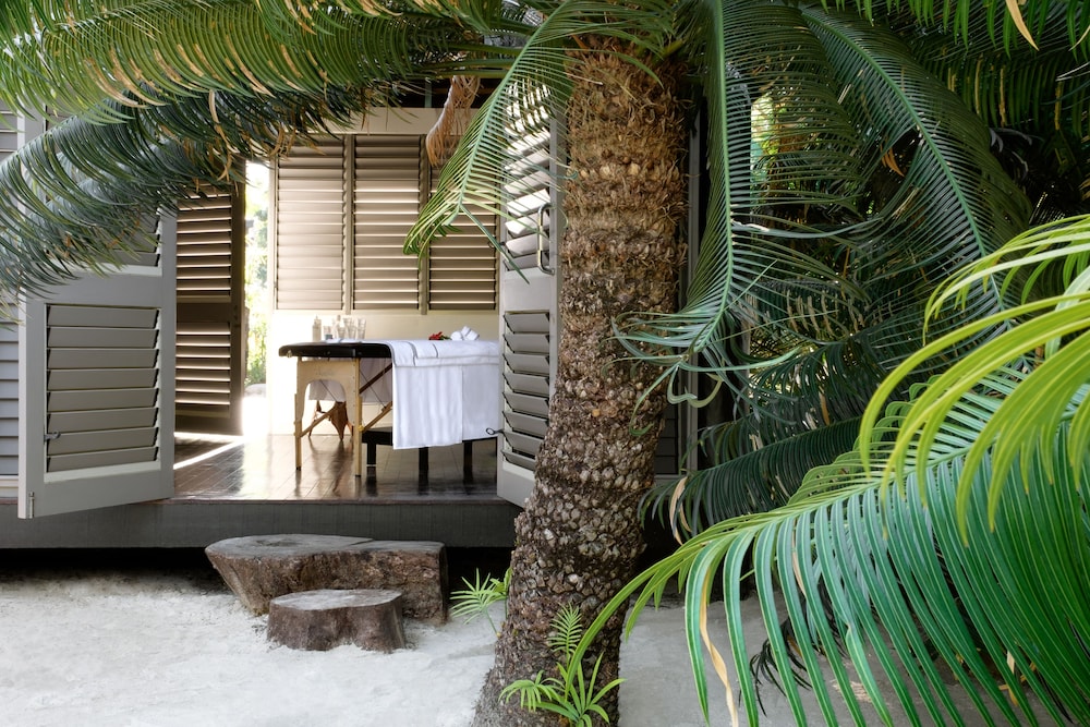 DoubleTree Resort by Hilton Hotel Fiji - Sonaisali Island 14/63