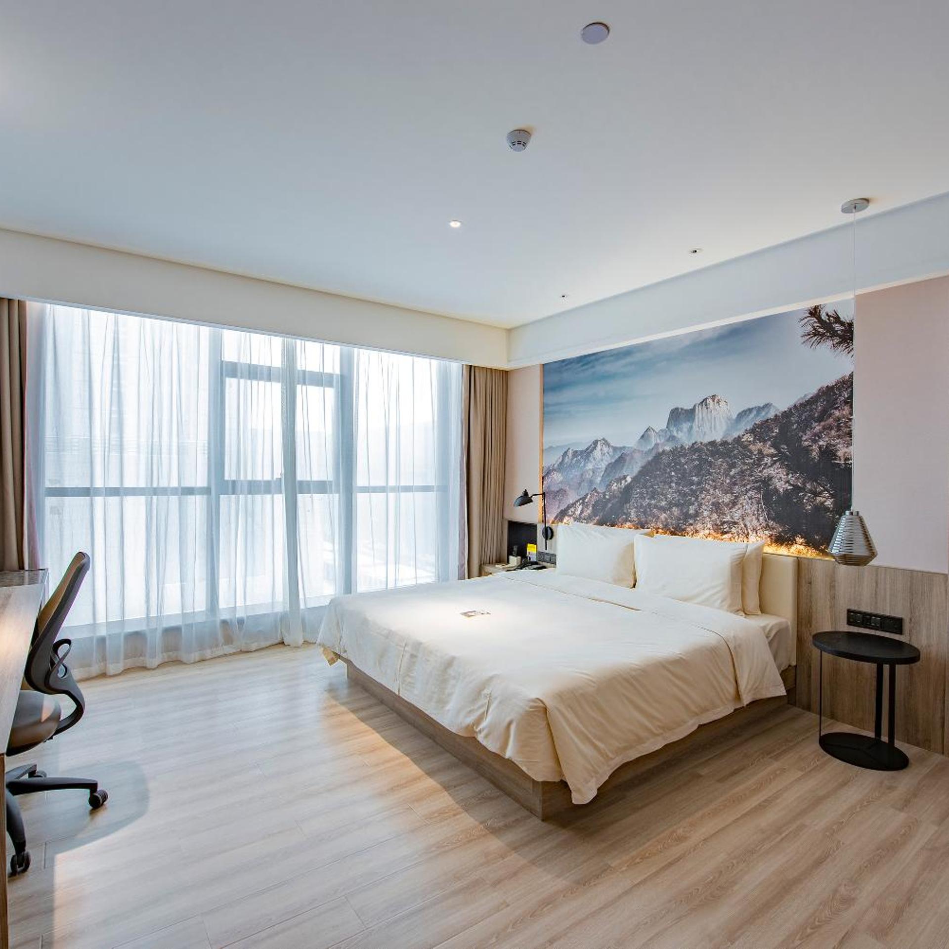 Atour Hotel (Xi an North High-speed Railway Station) 17/43
