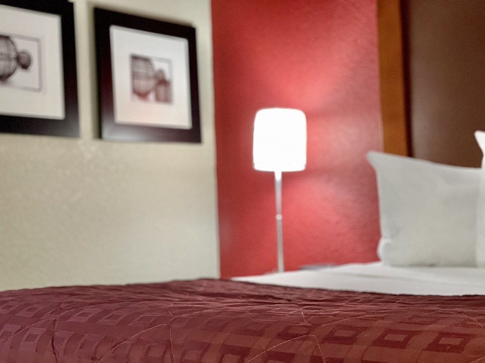 FairBridge Inn & Suites Fort Wayne 7/52