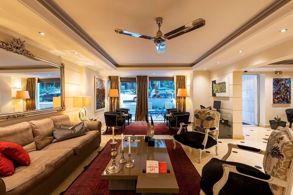 Best Western Plus Embassy Hotel 36/48