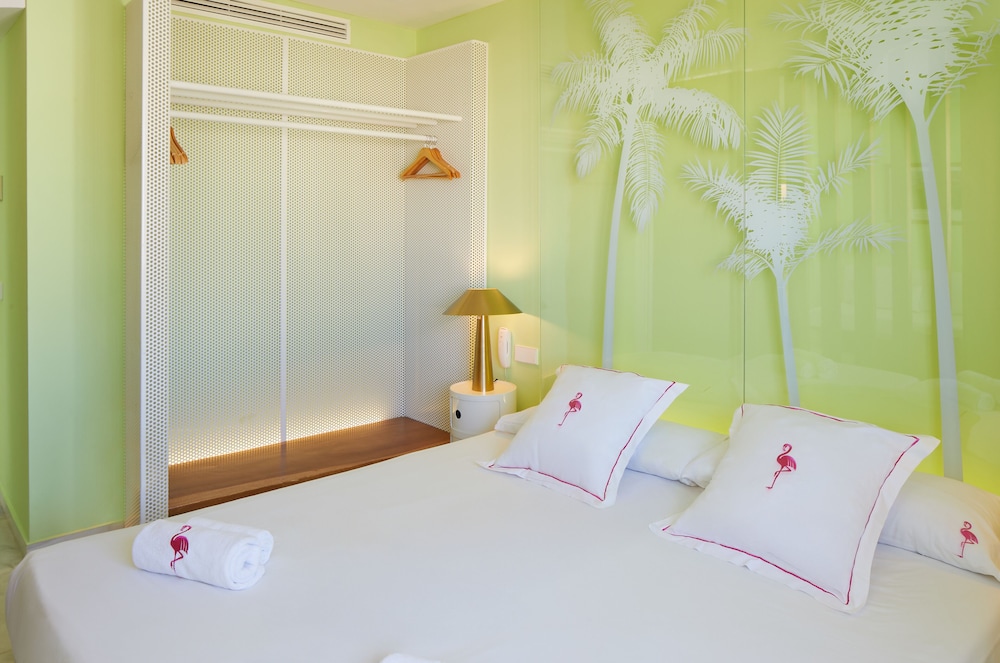 Tropicana Ibiza Coast Suites - Adults Only 18/50