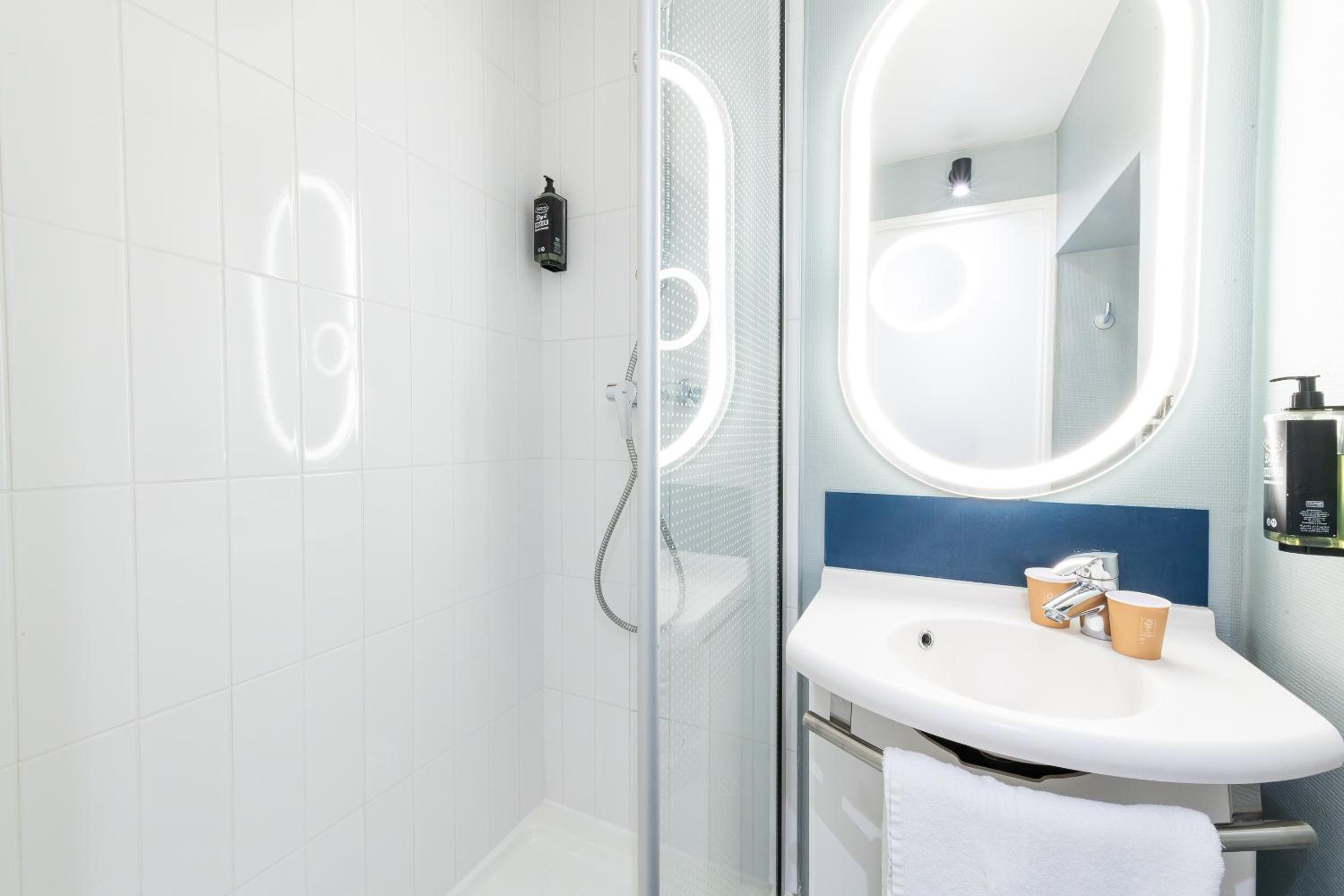 غرفة قياسية بسرير مزدوج وسرير فردي مع أريكة، ibis Paris Italie Tolbiac 13ème 7/7