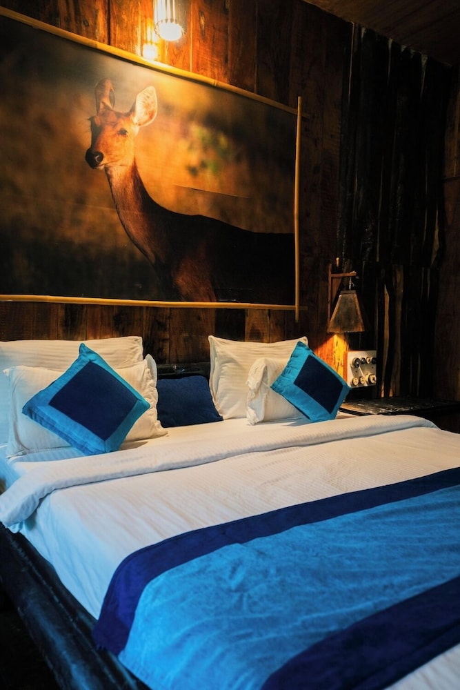 Room at Mogli Resort, Bichhiya