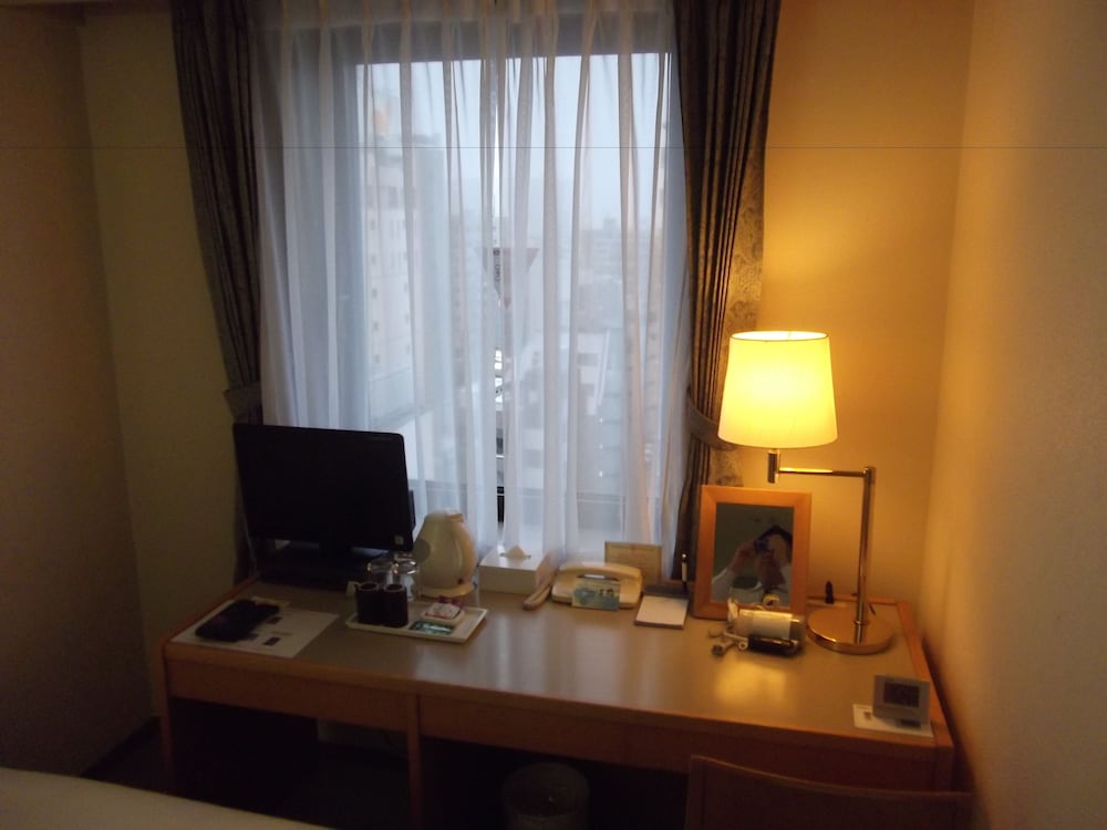 Ichikawa Grand Hotel 34/38