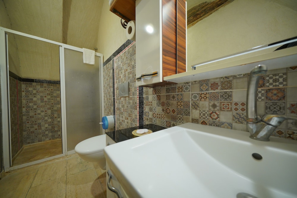 Fosil Cave Hotel 47/50