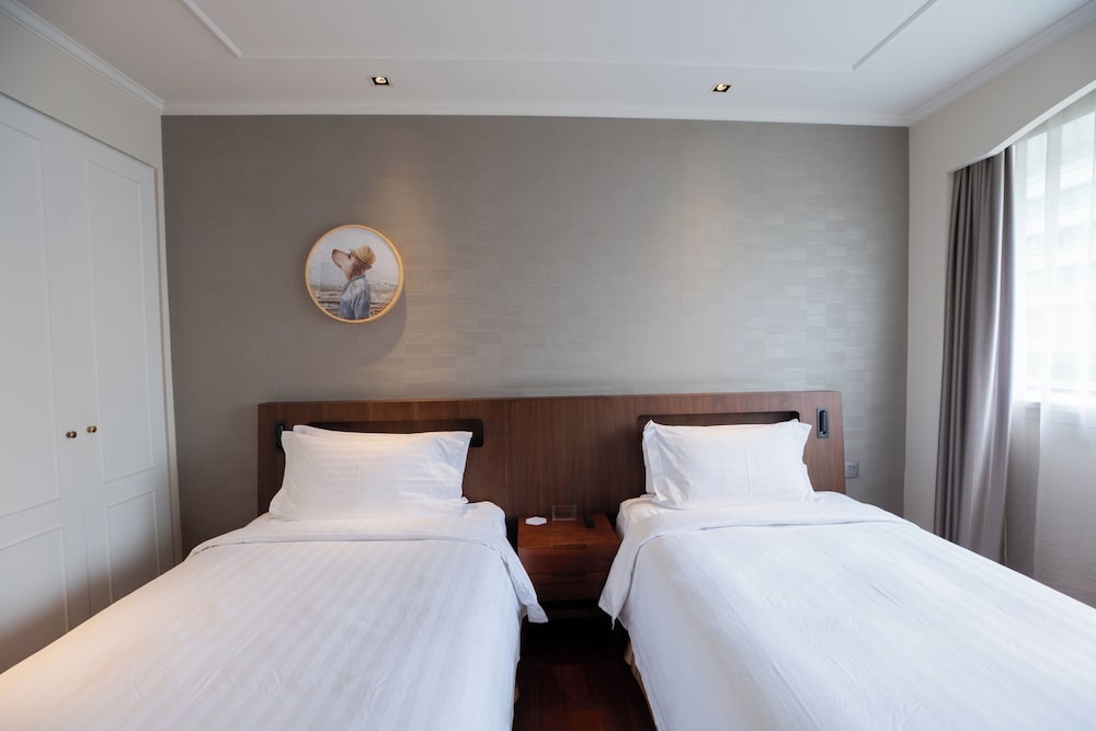 Plus, Twin Beds