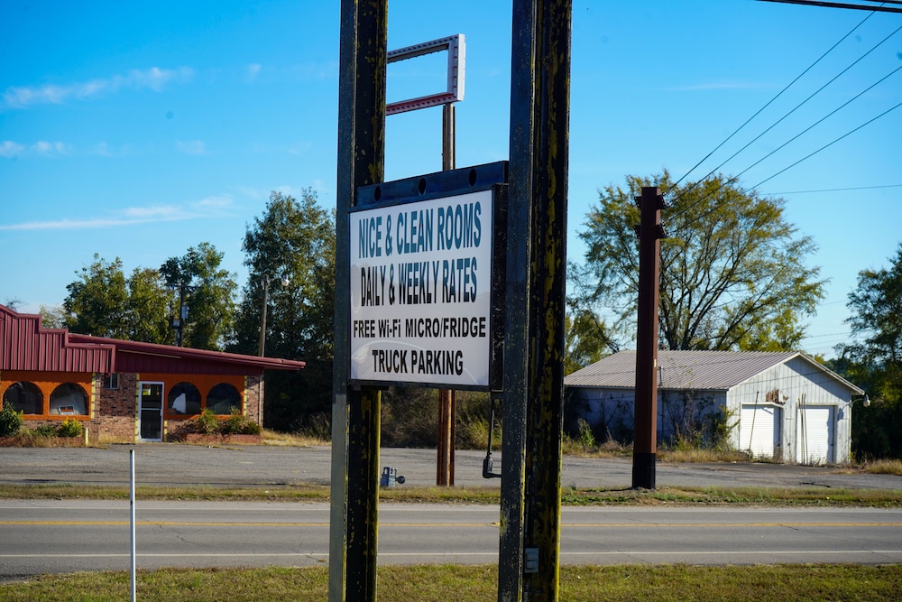 Sunset Inn Clarksville 5/44