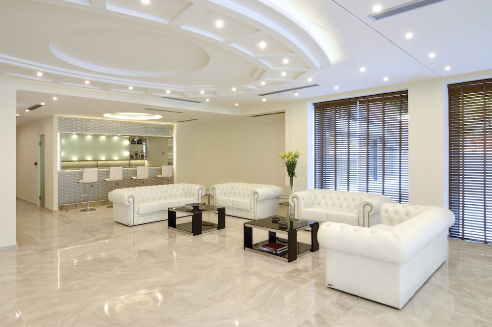Athens Avenue Hotel 28/41
