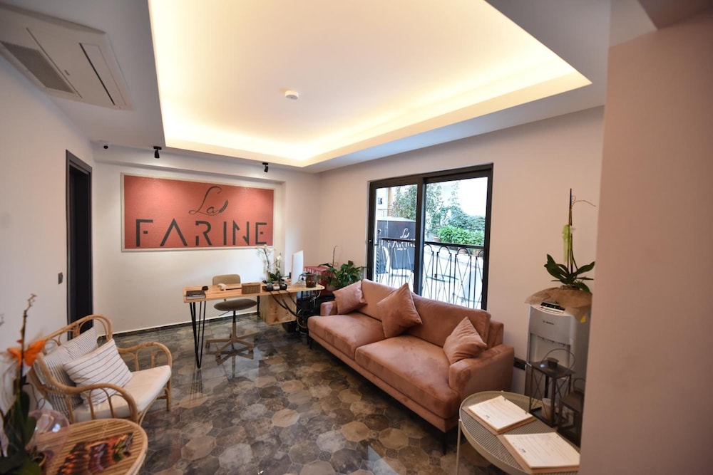 La Farine Hotel 33/49