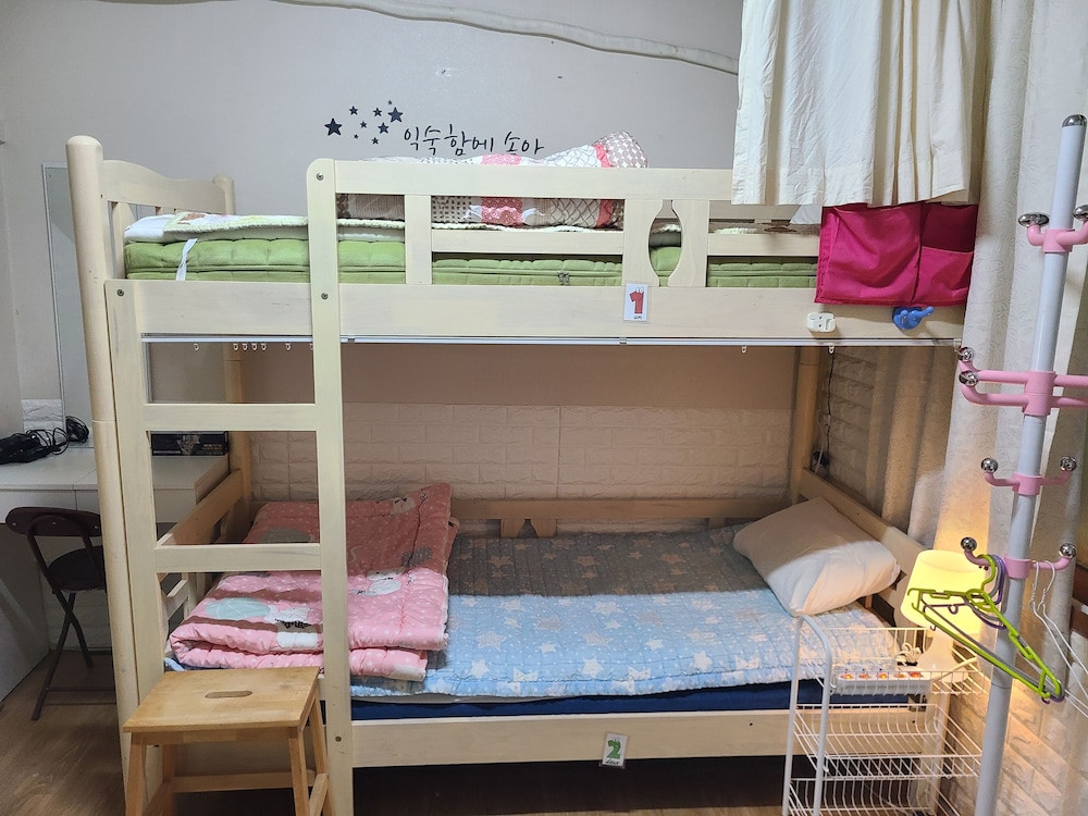 Apple Tree Guest house 5/50