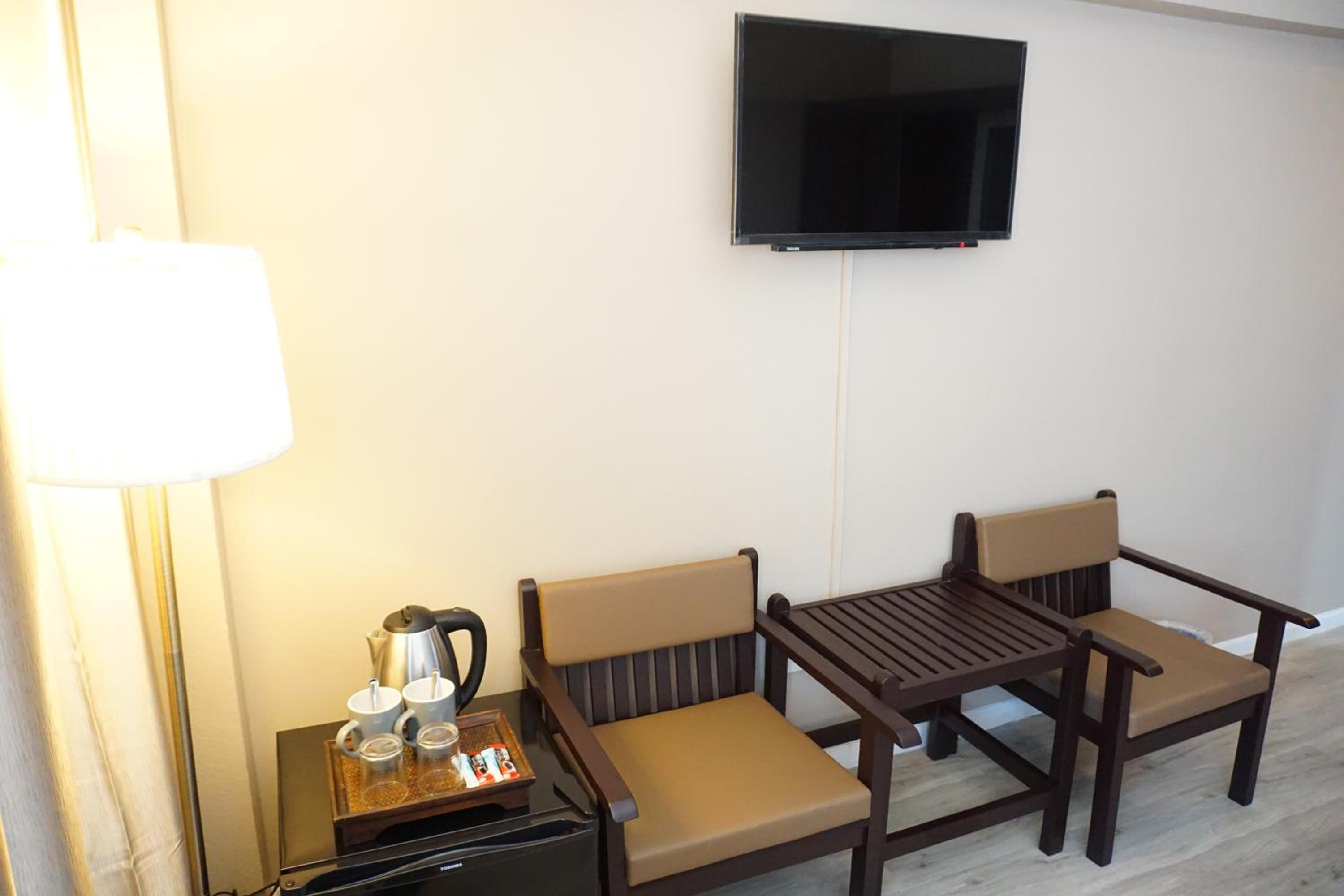 Taris Art Hotel Phrae 92/96