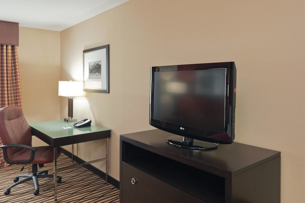 Holiday Inn Hotel & Suites Lima 43/47