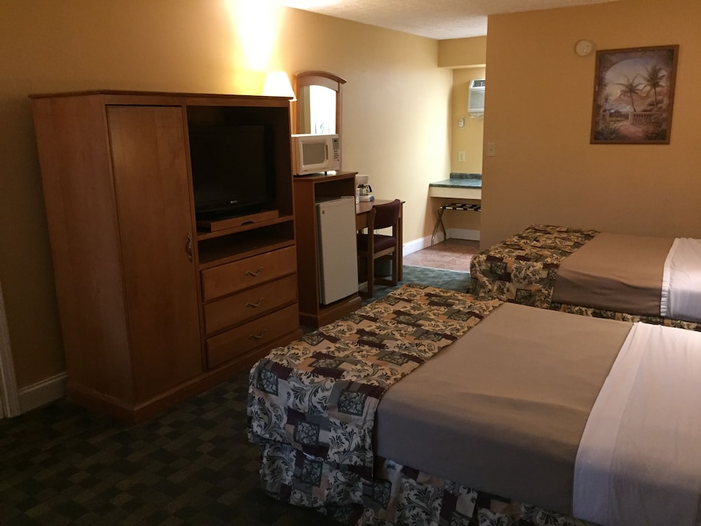 Wildwood Inn Tropical Dome & Theme Suites 22/74