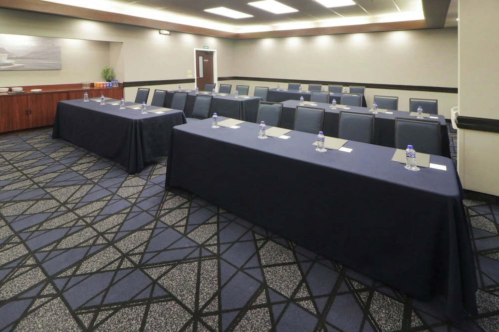 Courtyard By Marriott Monterrey Airport 38/50