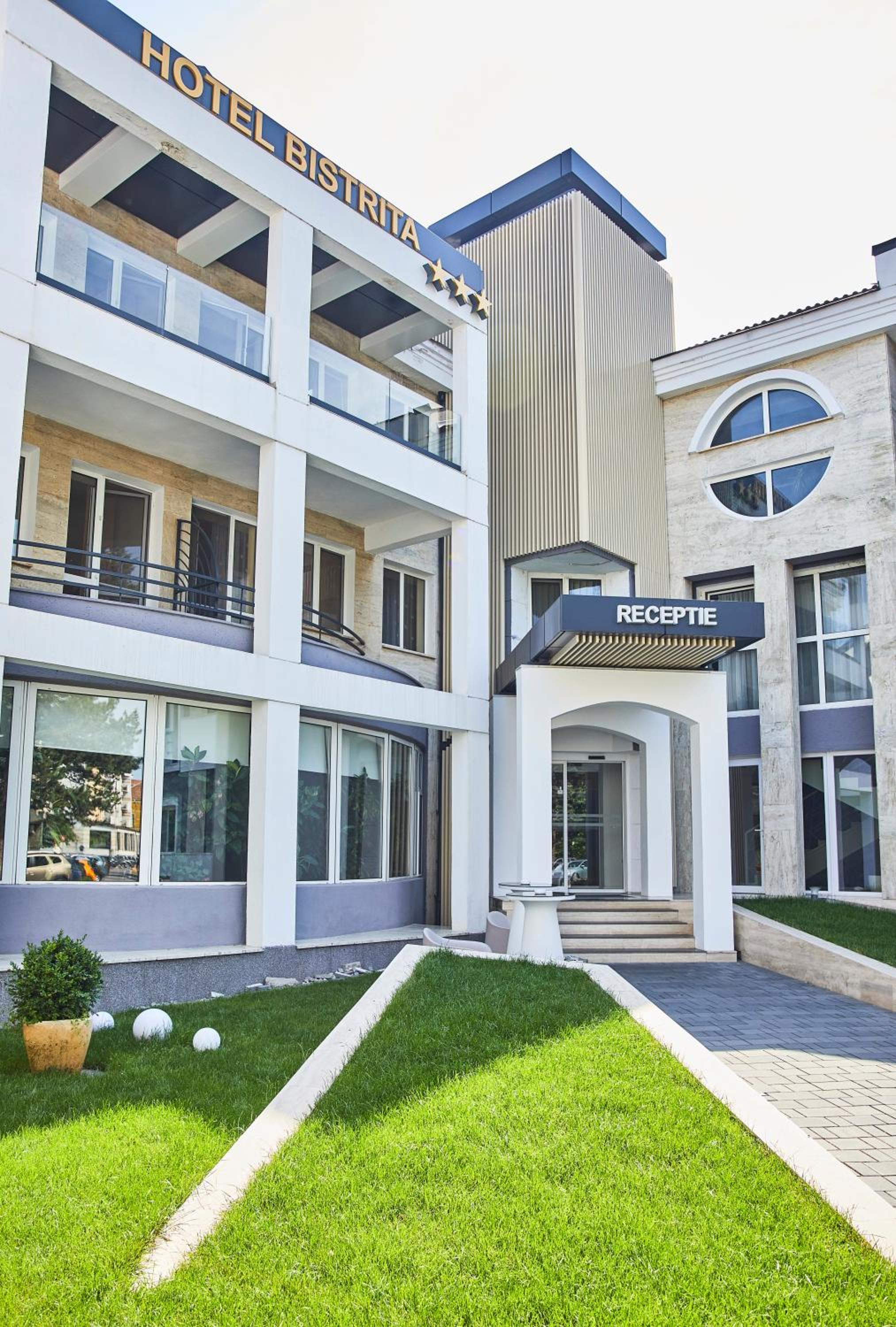 Bistrita Hotel 51/55