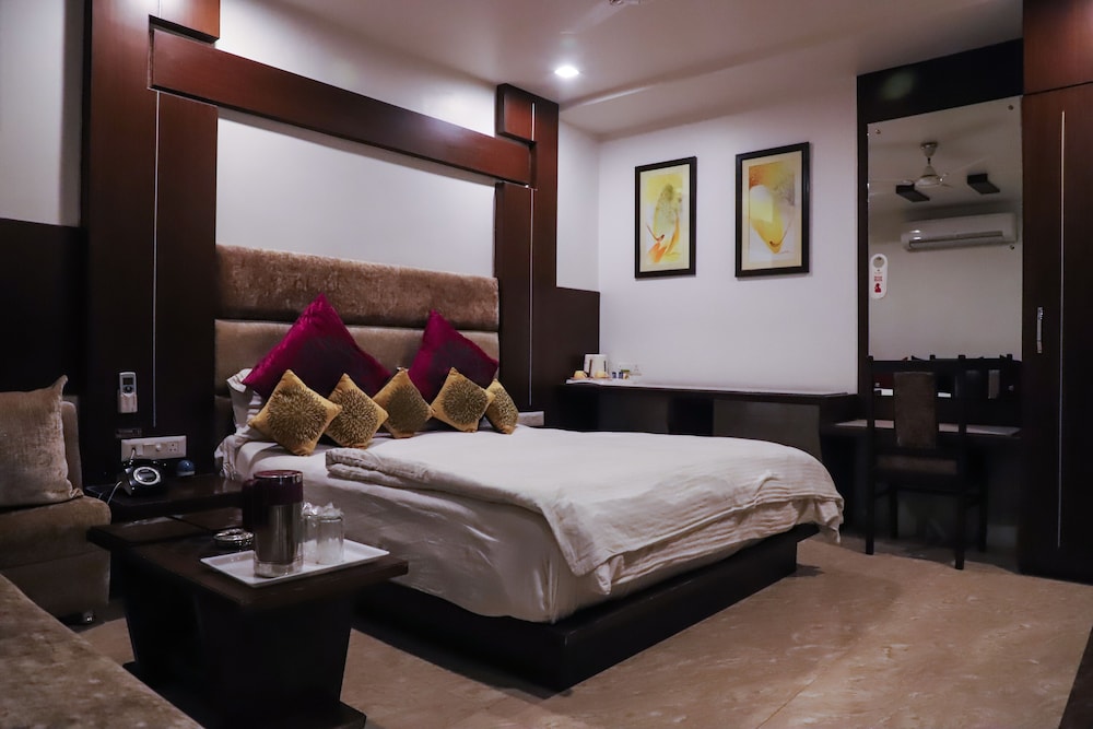 HOTEL VIJAN PALACE 8/28