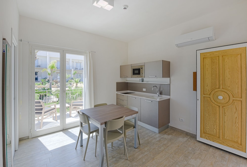 La Blanca Resort 10/50
