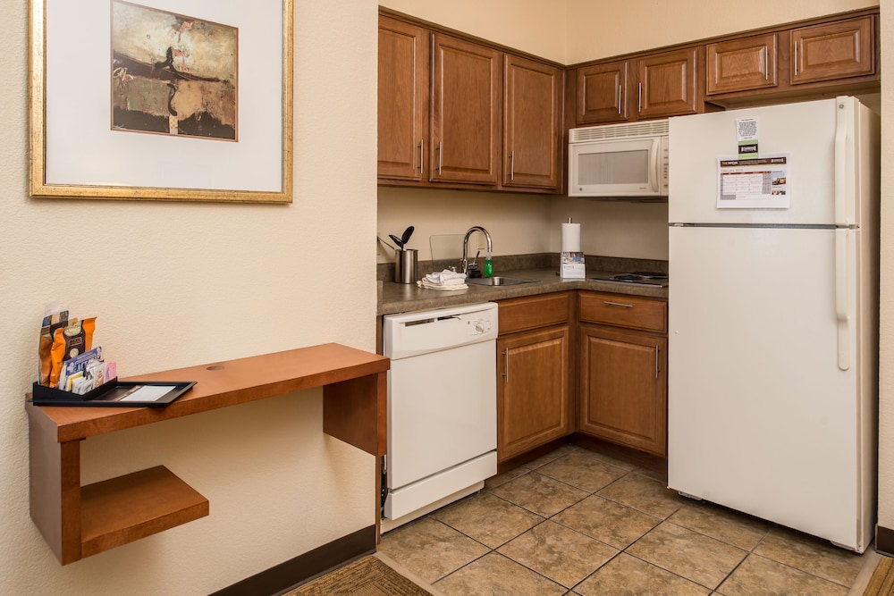 Staybridge Suites Las Cruces 54/72