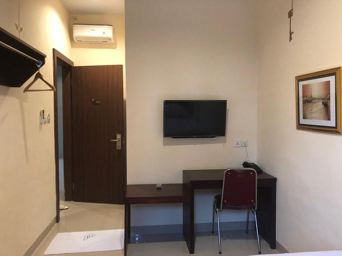 Mega Express Hotel 7/10