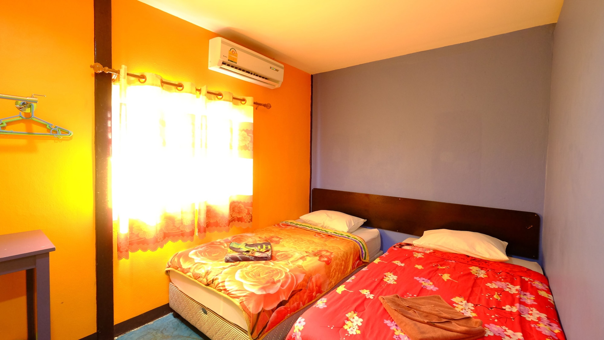 STANDARD, SINGLE BED