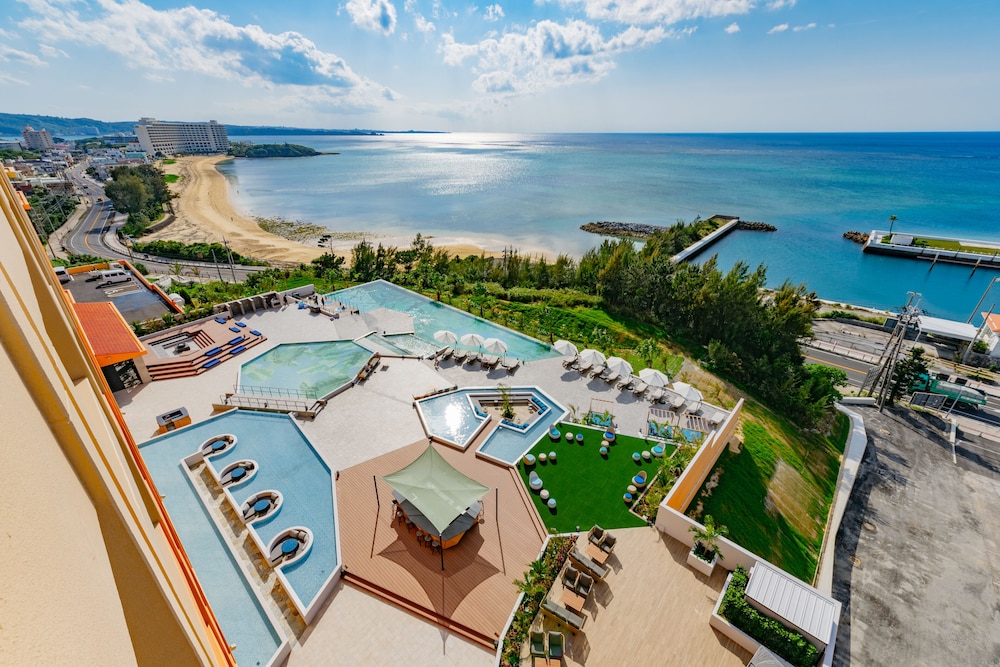 AQUASENSE Hotel & Resort 60/61