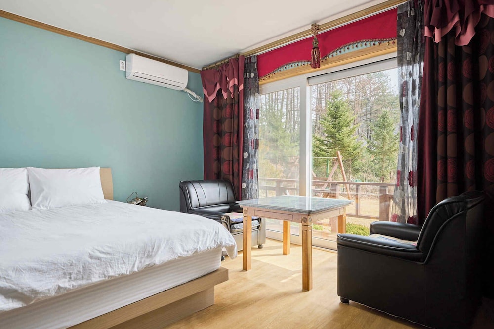 غرفة قياسية بسريرين كوين، Heidi Pension G House 5/10
