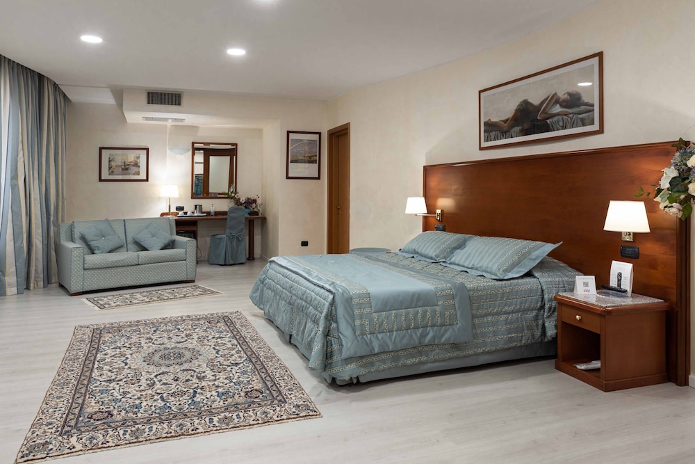 Edra Palace 17/75