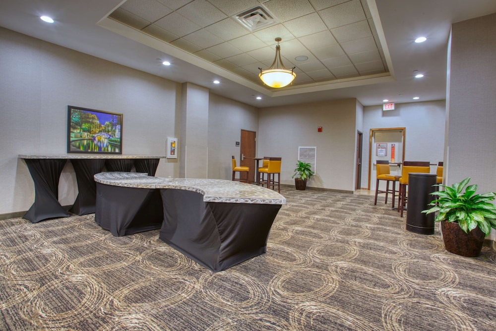 Drury Inn & Suites Near La Cantera Parkway 10/50