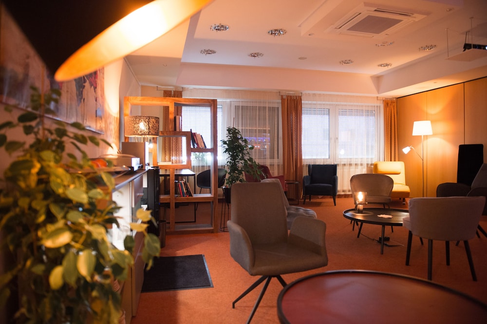 Hotel Amadeus 52/72