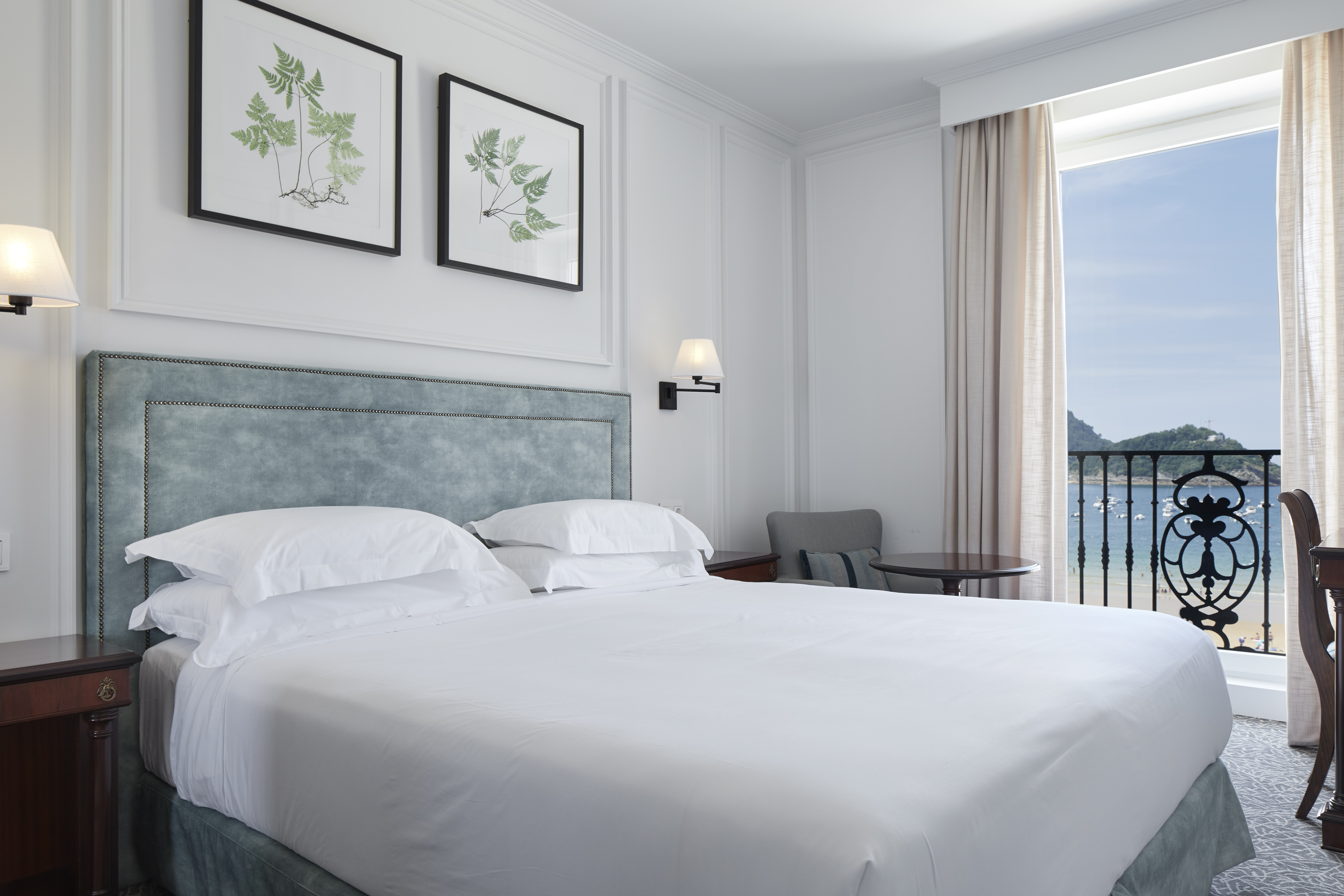 Petite, Double Bed, Sea View