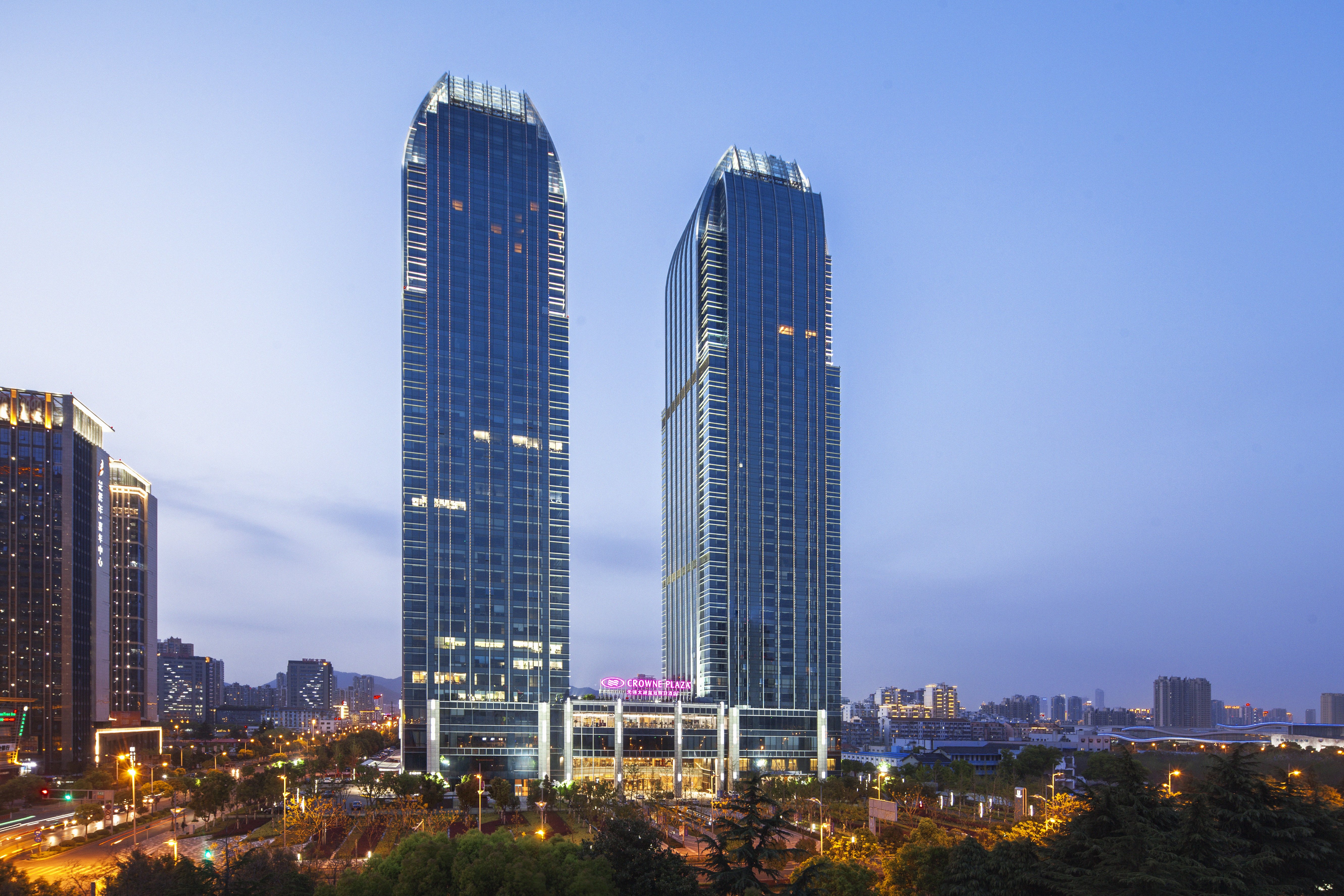 CROWNE PLAZA WUXI TAIHU 72/76