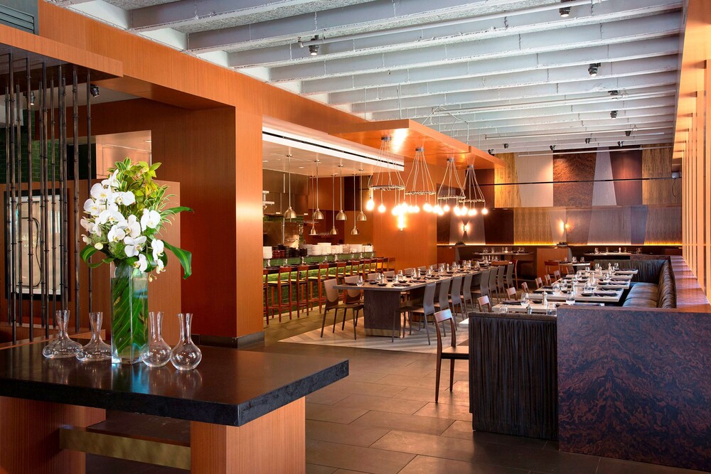 The Highland Dallas, Curio Collection by Hilton 45/68