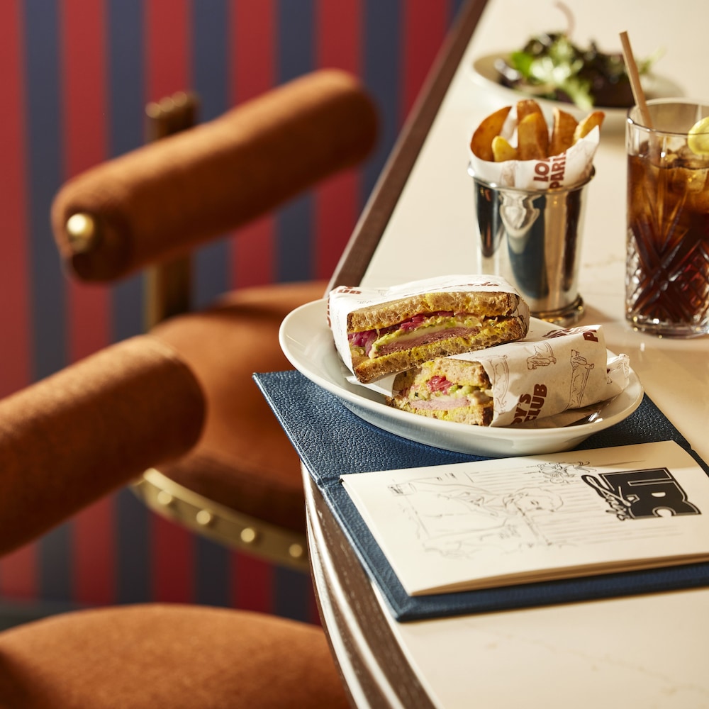 Sofitel Paris Baltimore Tour Eiffel 58/70