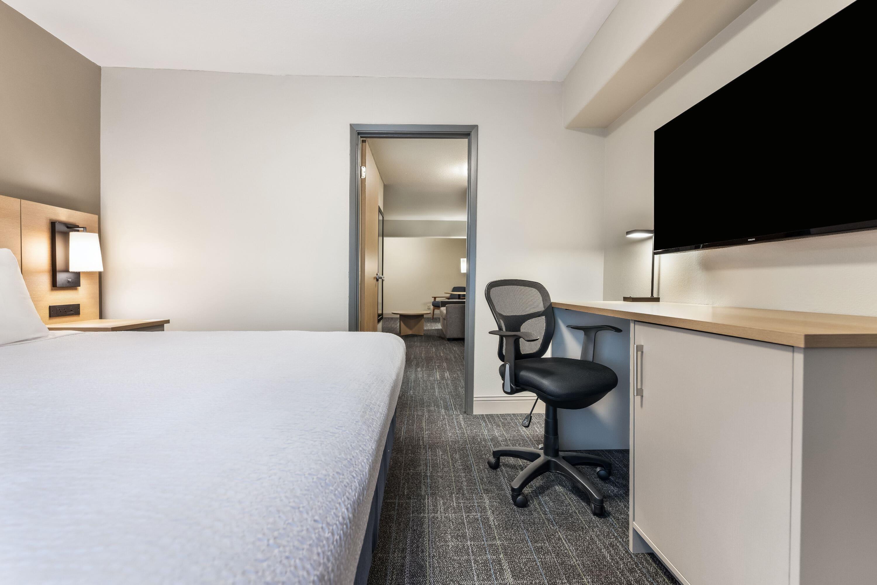 Efficiency, King Bed
