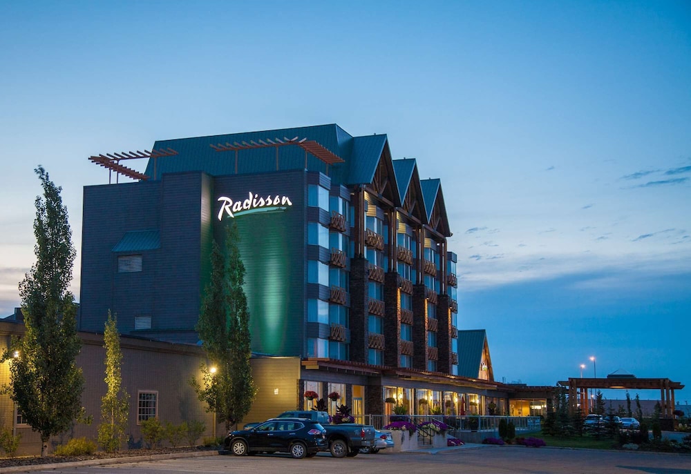 Radisson Hotel & Convention Center Edmonton 2/59