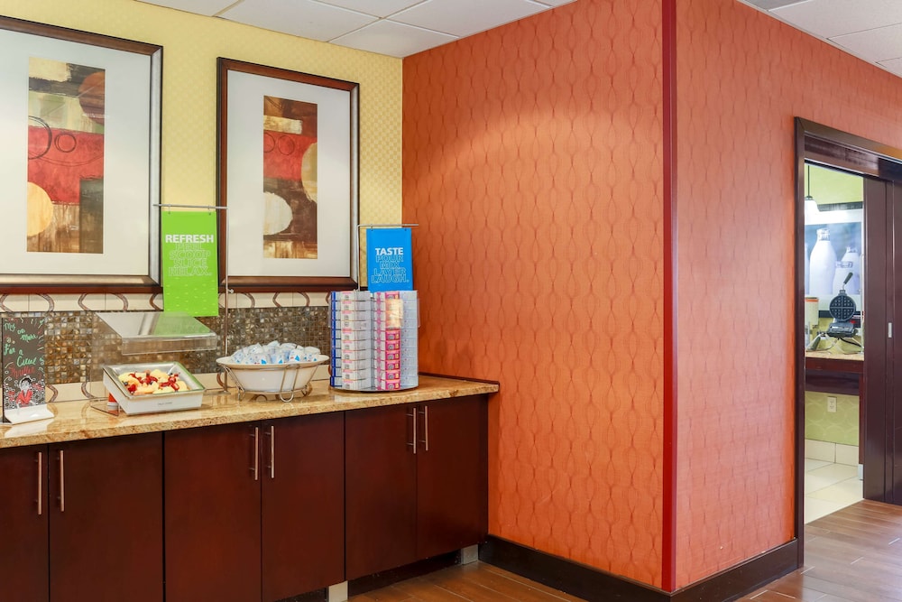 Hampton Inn Memphis-Walnut Grove/Baptist Hospital East 30/41