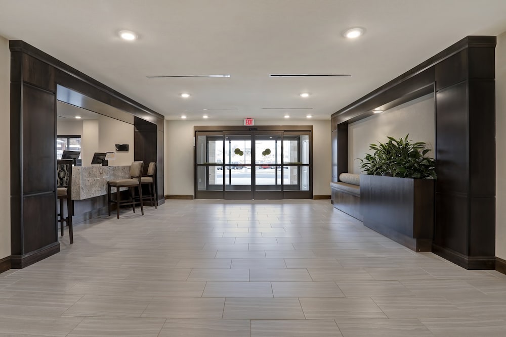 Staybridge Suites Overland Park - Kansas City S 5/69