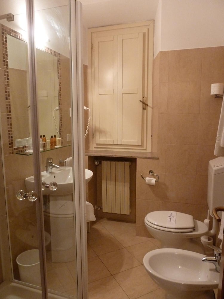 Albergo Reggio 9/63