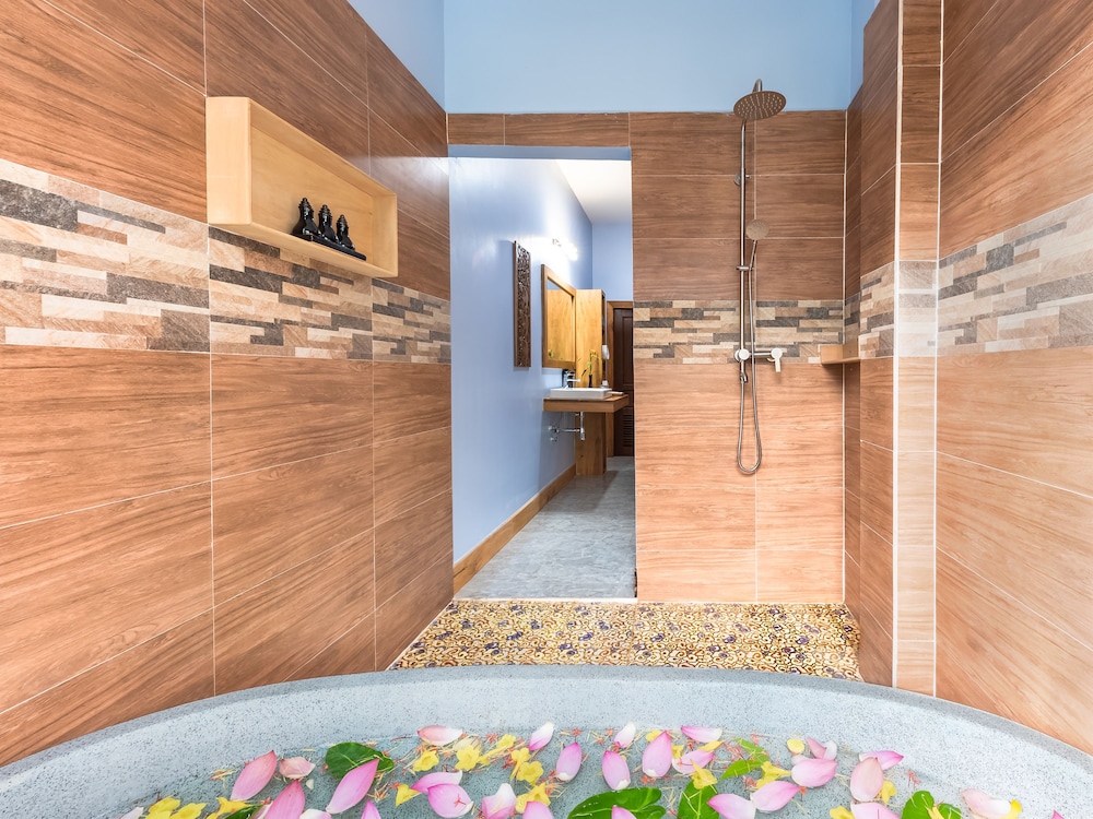 Cheata Residence 20/63