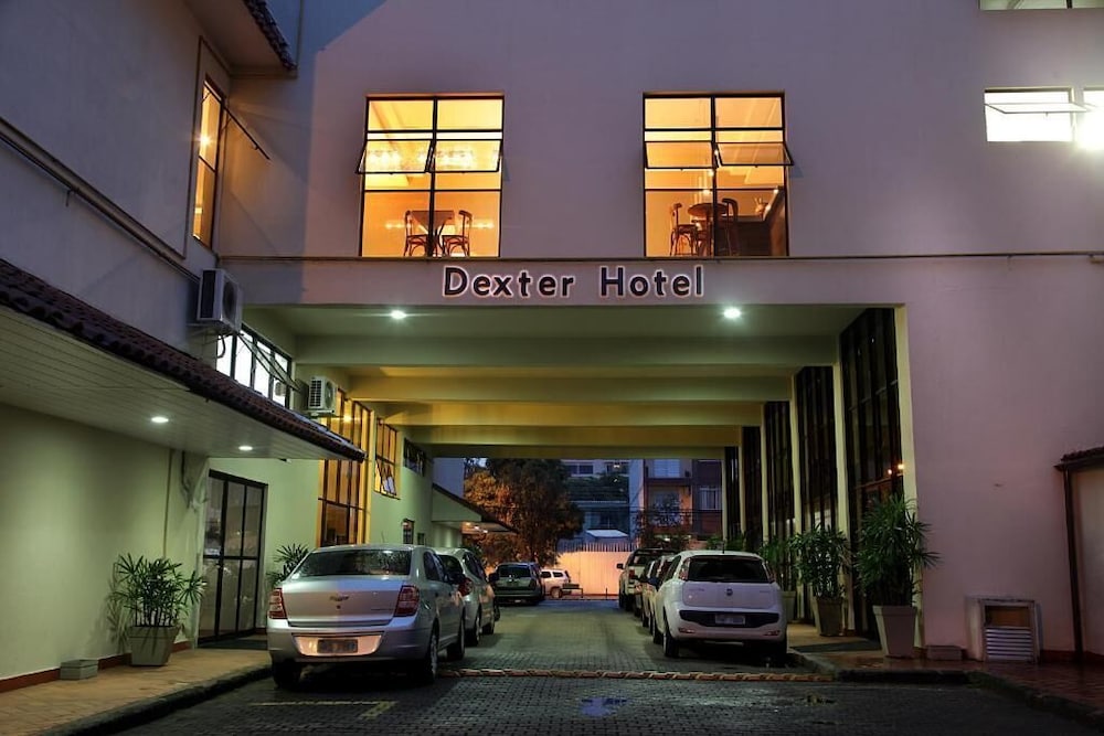 Dexter Hotel 3/54