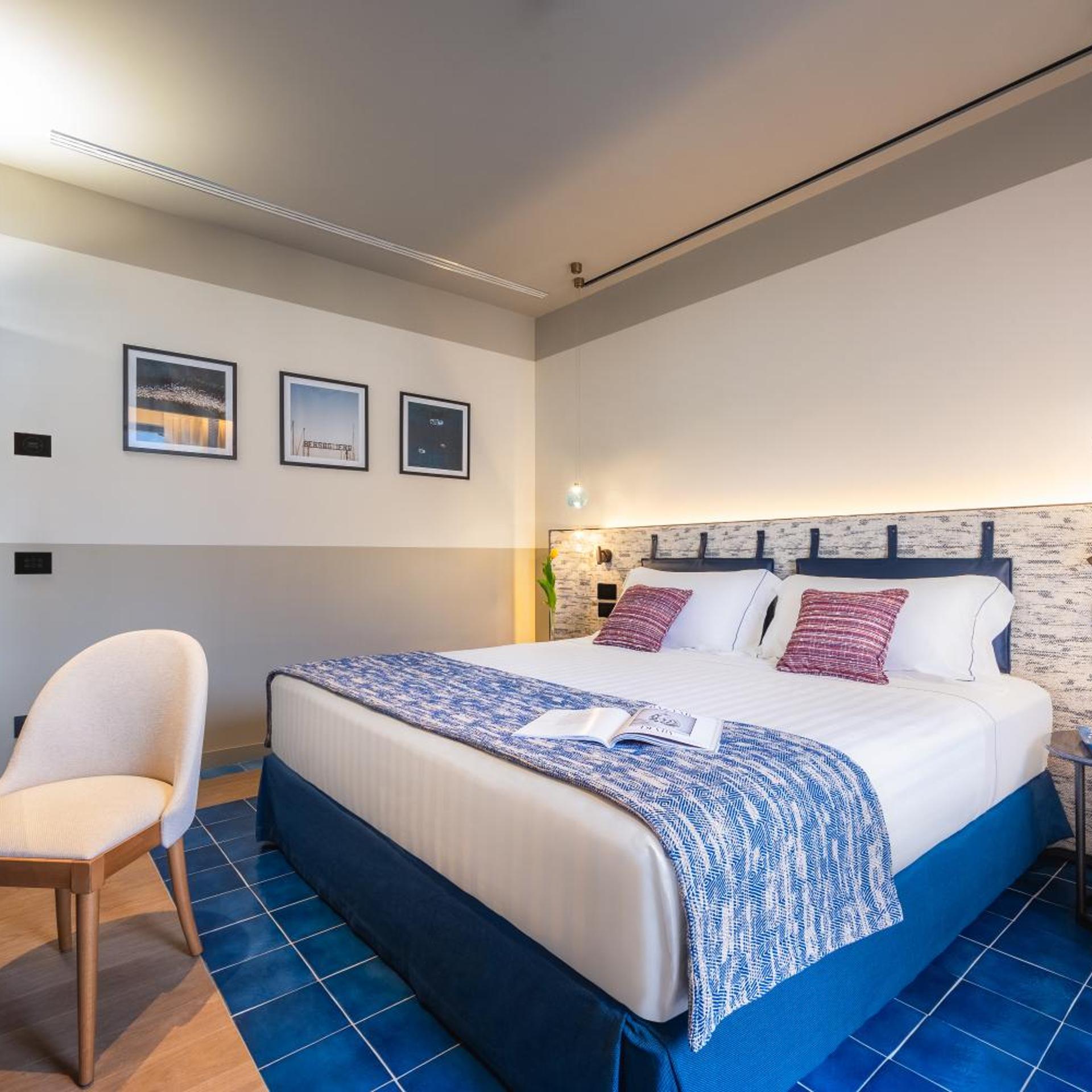 SUPERIOR, KING BED, GARDEN VIEW