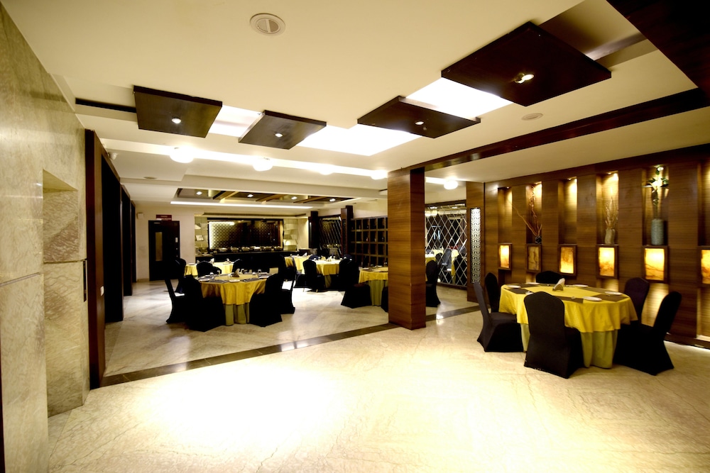 Crystal Inn Hotel 3/50